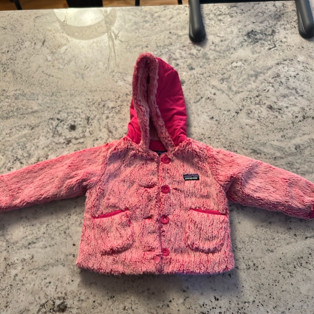 Patagonia buttoned fleece